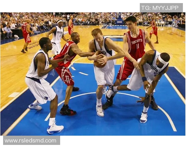 马布里与姚明的巅峰对决回顾及其对中国篮球的影响分析