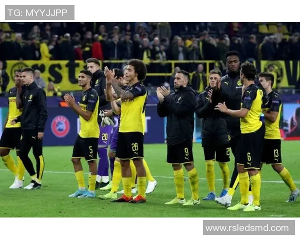 欧冠经典对决：多特蒙德顽强逼平拜仁引发全场惊叹