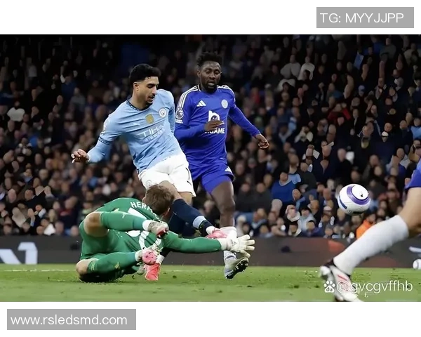 足总杯精彩对决AC米兰狂胜曼城四球引爆全场激情