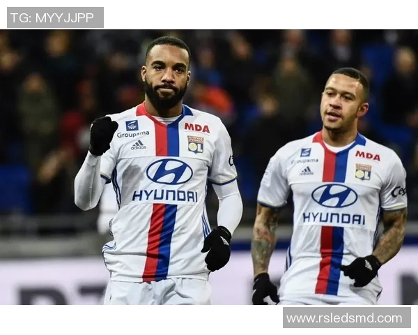 欧冠激战巴萨与里昂鏖战至平局点球大战引发全场狂欢