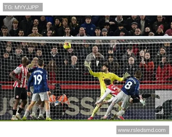 德甲激战阿森纳大胜曼城六球狂潮帽子戏法点燃全场热情 德甲激战阿森纳大胜曼城六球狂潮帽子戏法点燃全场热情