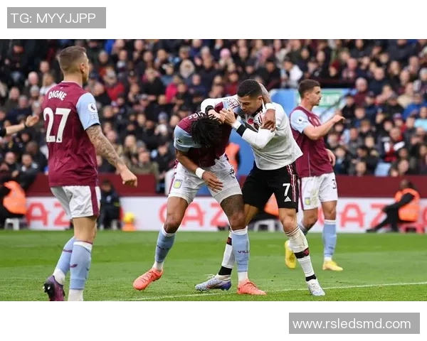 曼联与AC米兰友谊赛精彩回顾乌龙球引发全场热烈反响与十大进球分析 曼联与AC米兰友谊赛精彩回顾乌龙球引发全场热烈反响与十大进球分析