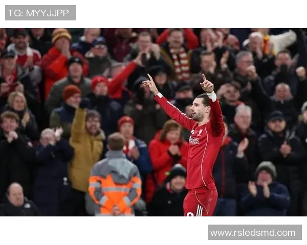 西甲激战曼城大胜利物浦补时进球点燃全场气氛与转会传闻交织 西甲激战曼城大胜利物浦补时进球点燃全场气氛与转会传闻交织