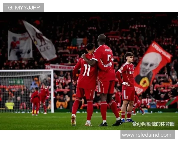 欧联杯激战：拜仁与曼联的巅峰对决红牌风波引发全场热议与十大精彩进球回顾