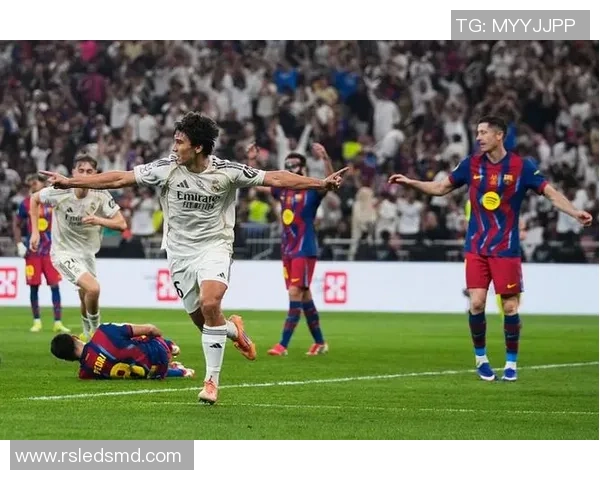 英超经典对决AC米兰与皇马激战成和冷门瞬间引发全场热议 英超经典对决AC米兰与皇马激战成和冷门瞬间引发全场热议