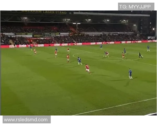 足总杯精彩对决多特蒙德逆转里昂红牌事件引发全场热议 足总杯精彩对决多特蒙德逆转里昂红牌事件引发全场热议